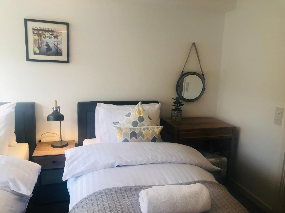 אדינבורו Apartment 2 Bath Free Parking מראה חיצוני תמונה