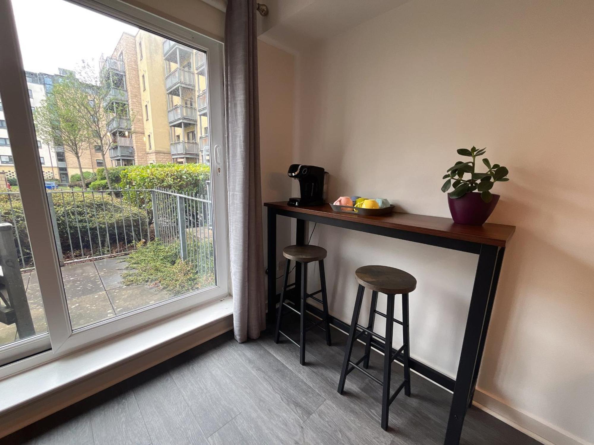אדינבורו Apartment 2 Bath Free Parking מראה חיצוני תמונה