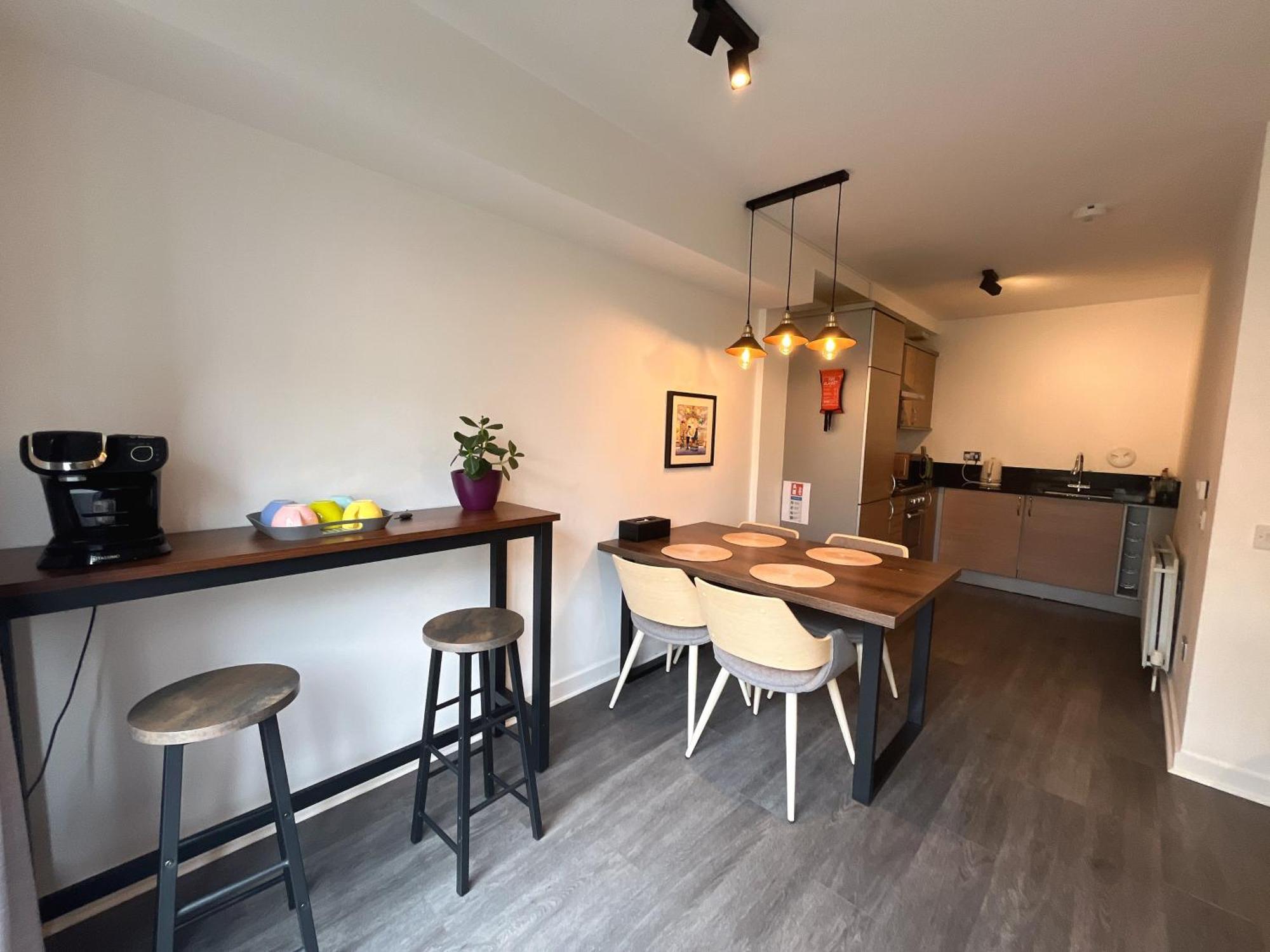 אדינבורו Apartment 2 Bath Free Parking מראה חיצוני תמונה