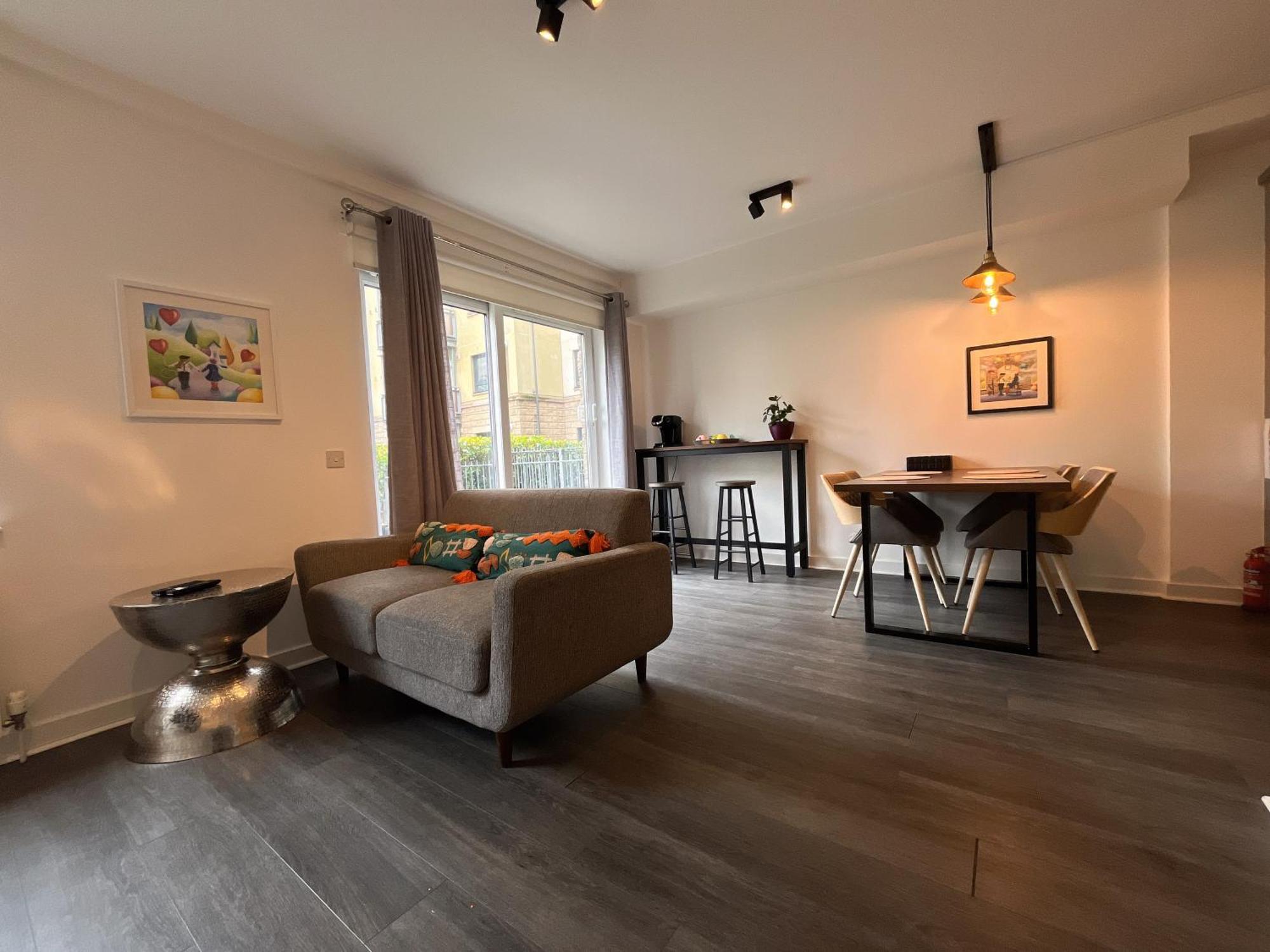 אדינבורו Apartment 2 Bath Free Parking מראה חיצוני תמונה